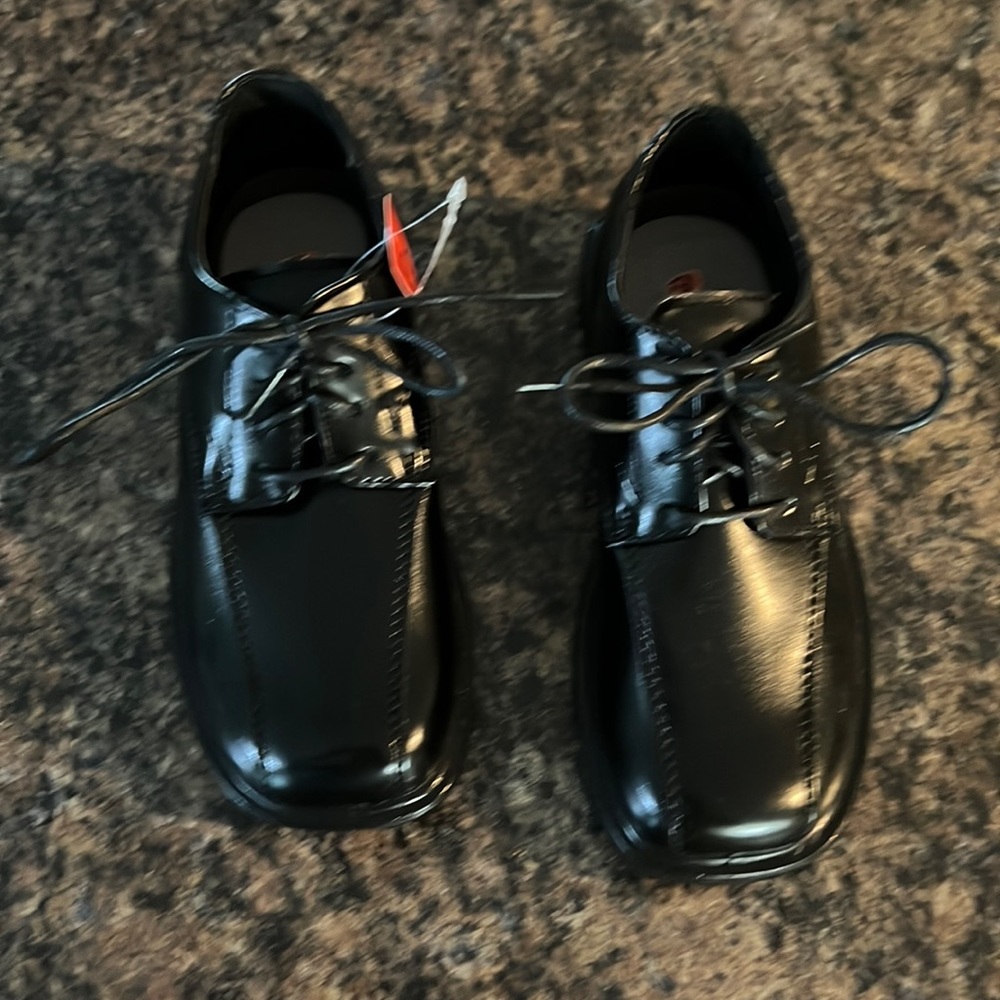 Deer Skags for boys size 13.5M: